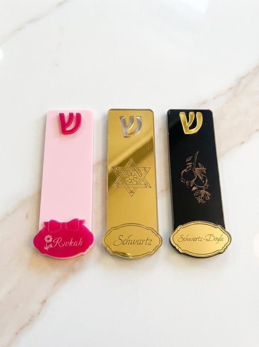 Personalized Gold Mirror Mezuzah Case | Modern Acrylic Judaica, Family Name (12cm)